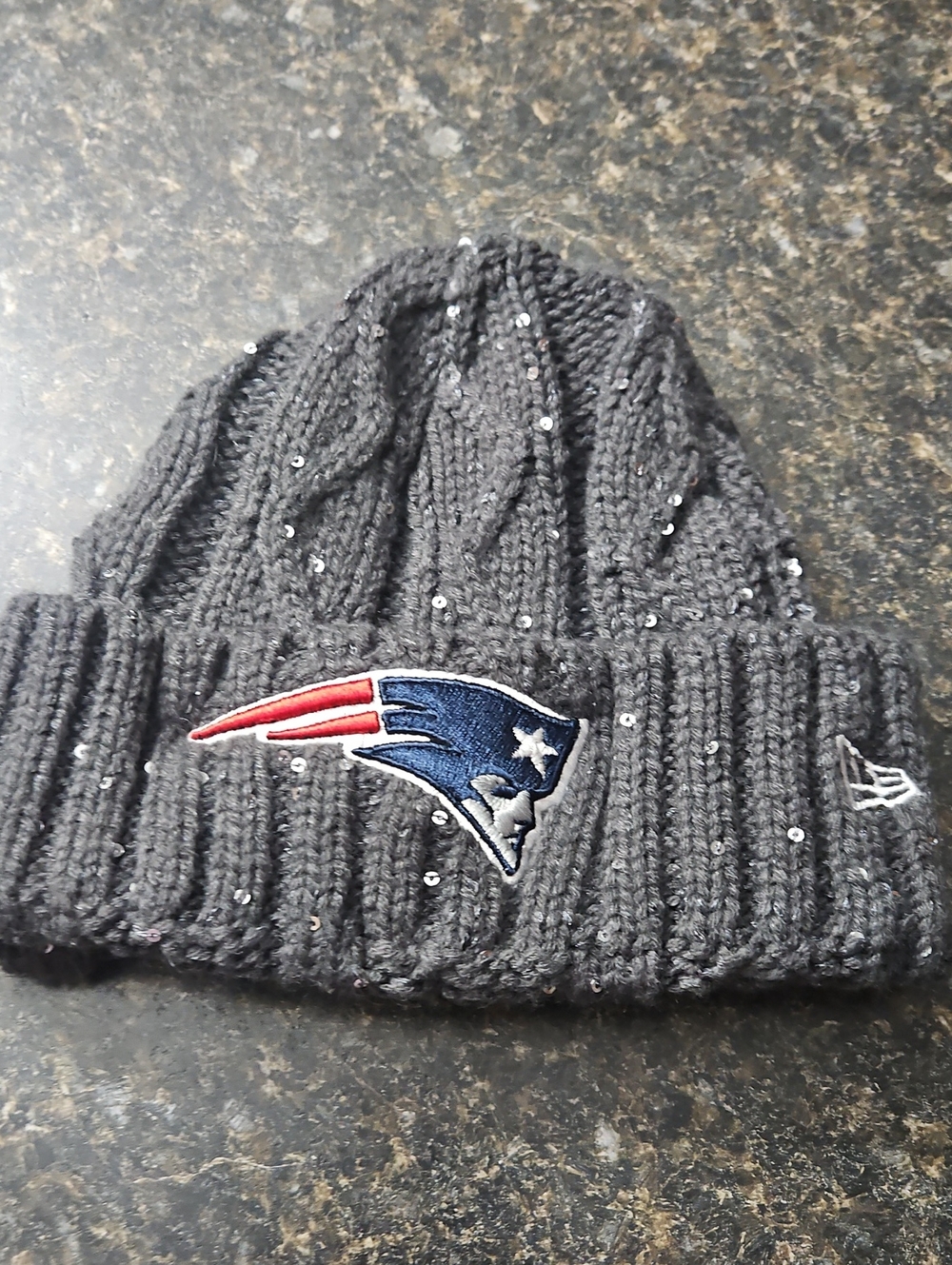 New Era New England Patriots Sequin Knit Beanie - Gray with Red & Blue Logo
